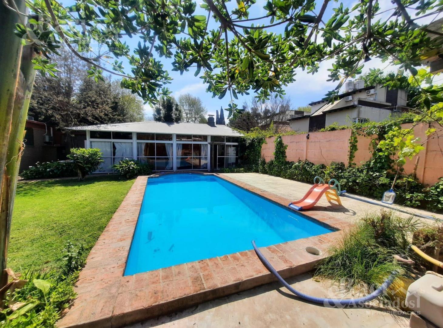 Foto de Hermoso chalet en zona residencial, imagen 2