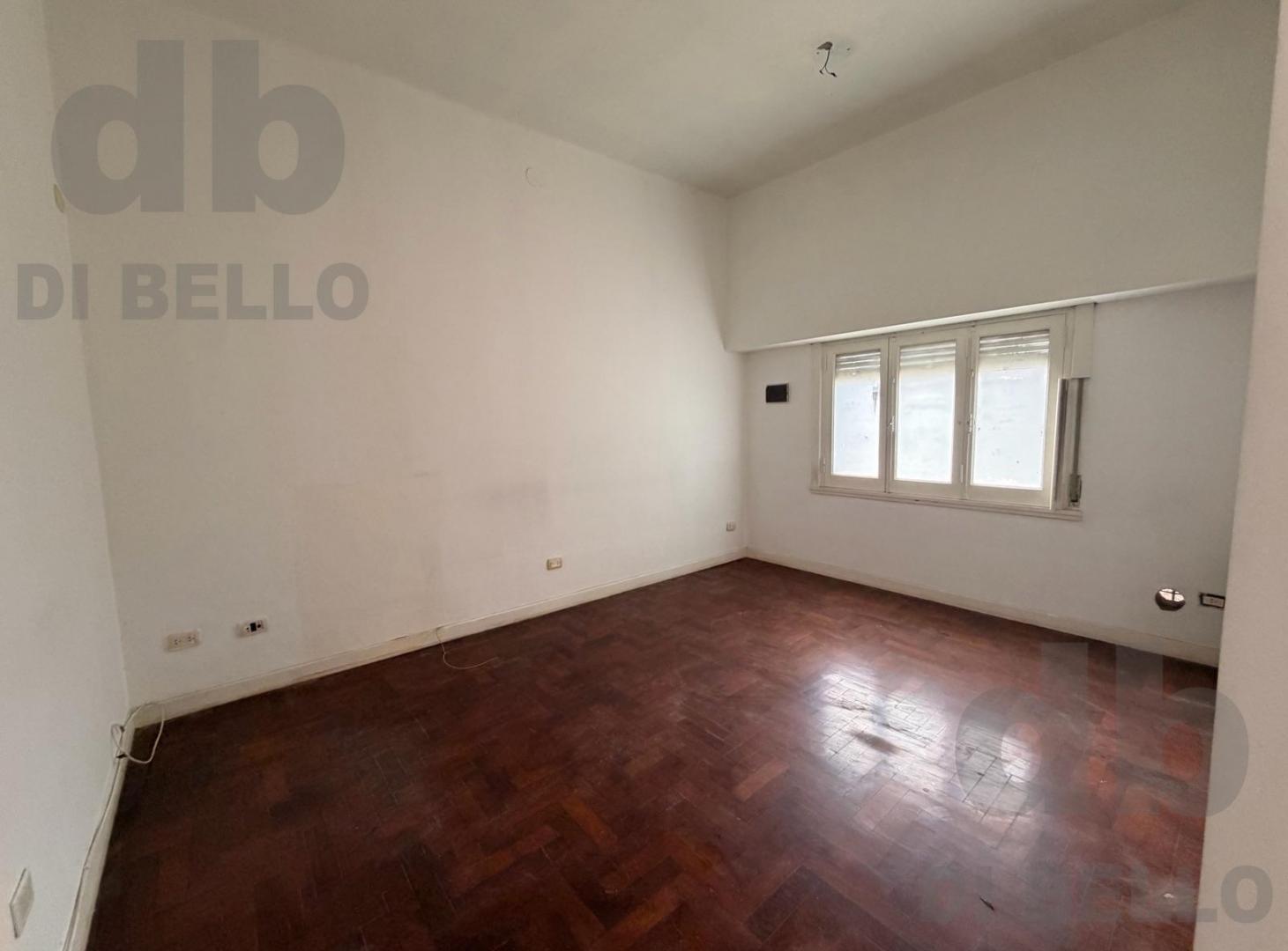 Foto de Casa en centro de Zarate mas local Comercial, imagen 1