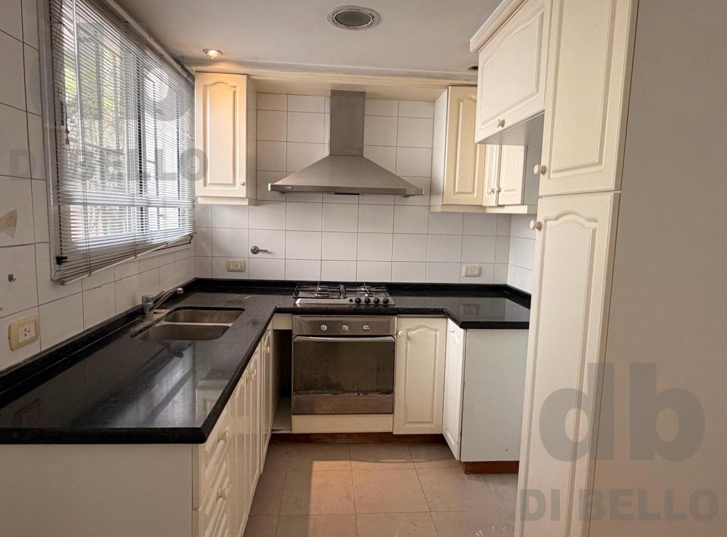 Foto de Casa en centro de Zarate mas local Comercial, imagen 3
