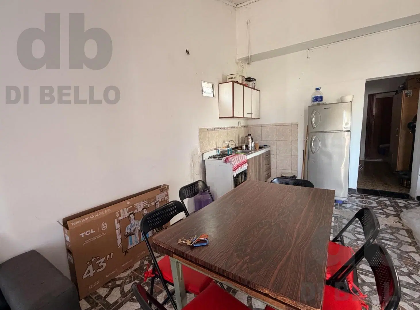 Casa con 5 unidades funcionales, a 500 metros de Av. Antartida 4