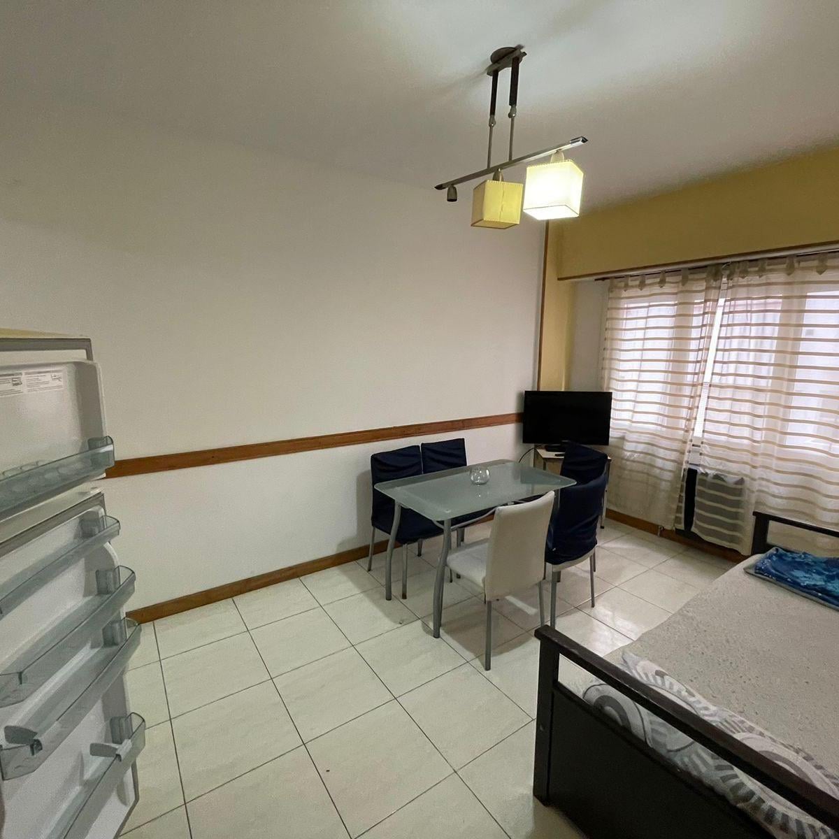 Oportunidad!! Departamento dos ambientes con dependencia a 150 metros de Plaza Colón