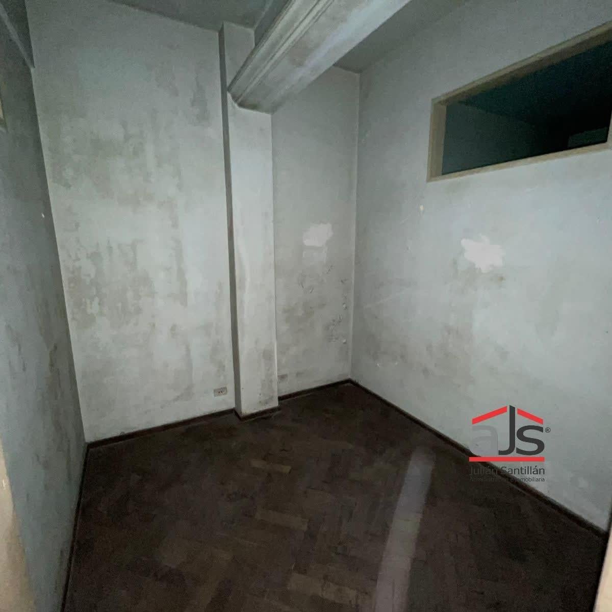 Foto de Venta Departamento de 4 ambientes externo con balcón, imagen 2