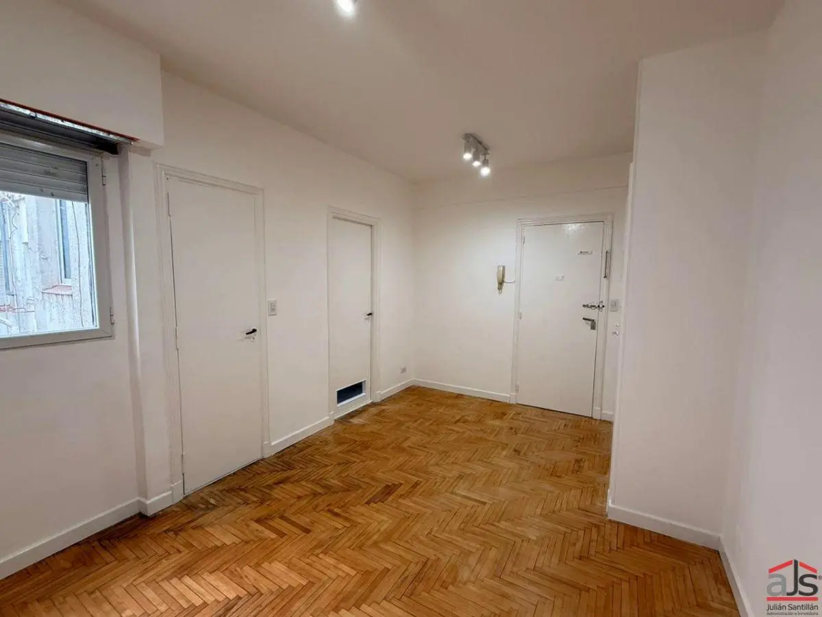 VENTA – DEPARTAMENTO 1 AMBIENTE RECICLADO – PLAZA COLÓN 8