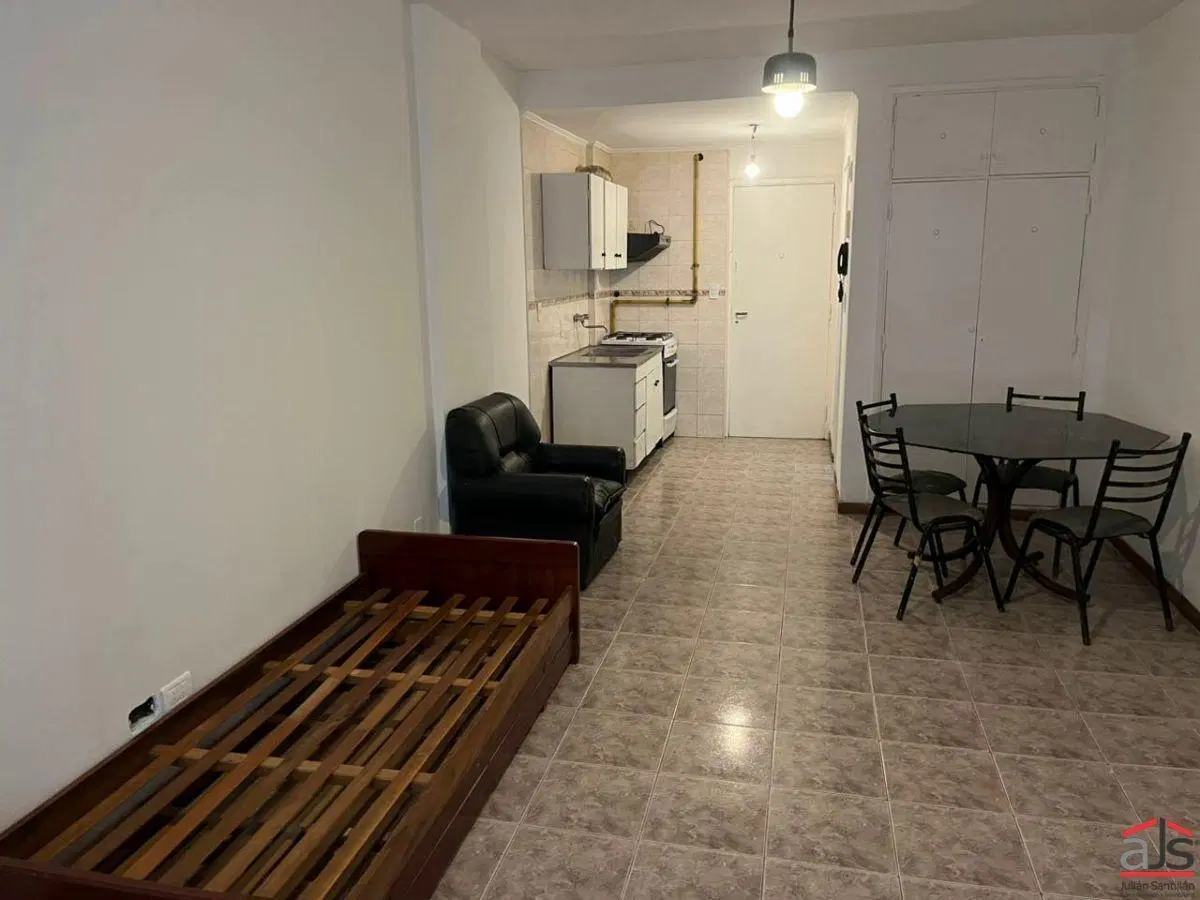 Alquiler 24 meses departamento de 1 ambiente 4