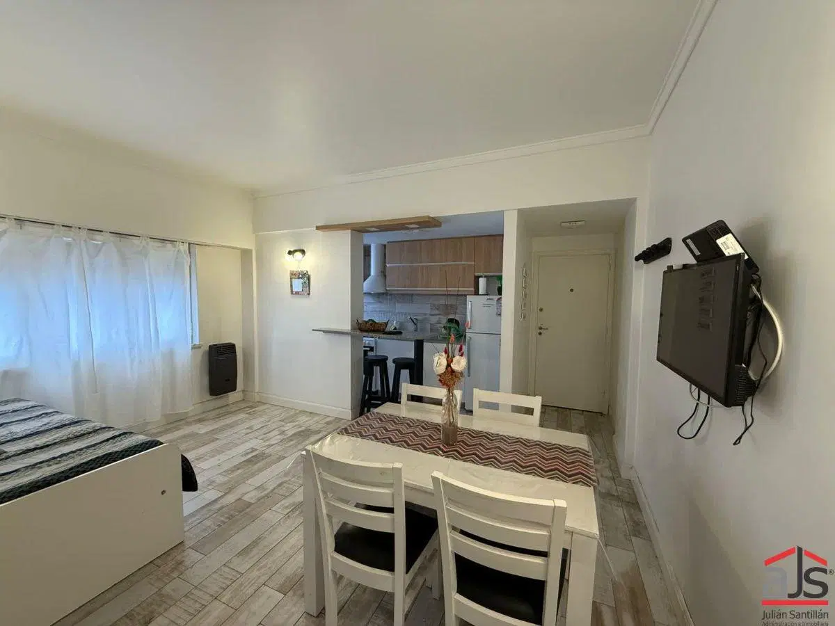 Excelente 2 Ambientes a metros del mar y Güemes 4