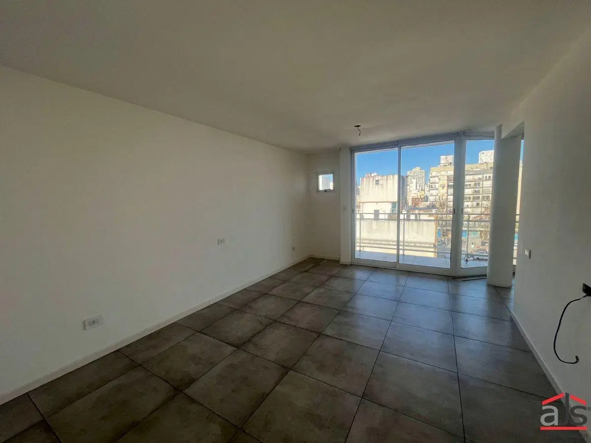 Moderno semipiso de 3 ambientes con cochera cubierta 3