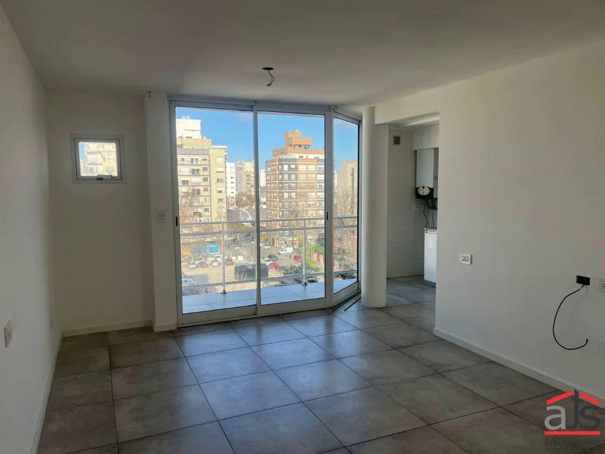 Moderno semipiso de 3 ambientes con cochera cubierta 4