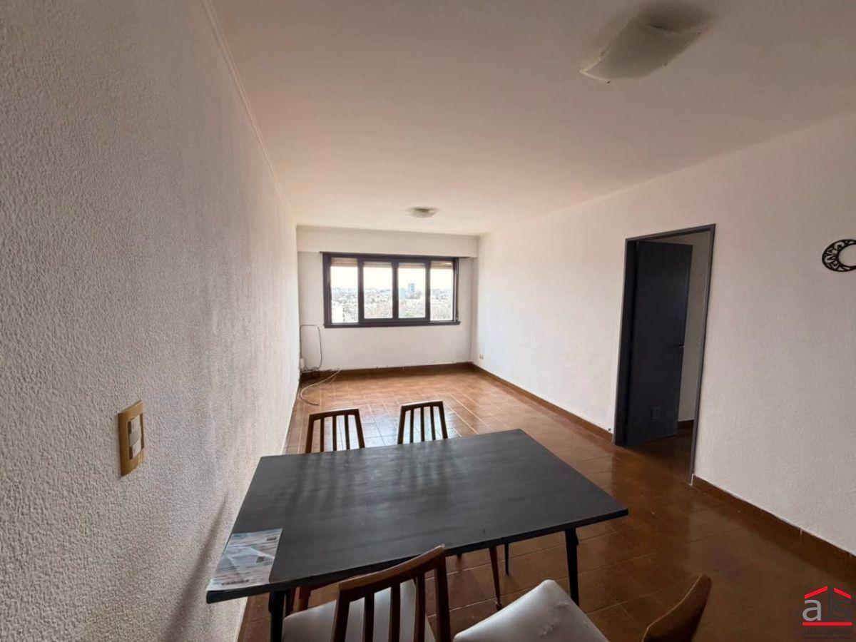 Foto de Excelente departamento de 4 ambientes con cochera, a metros de Plaza, imagen 1