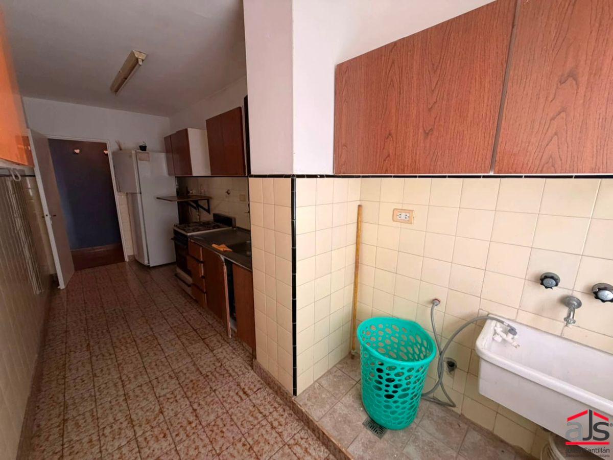 Foto de Excelente departamento de 4 ambientes con cochera, a metros de Plaza, imagen 5