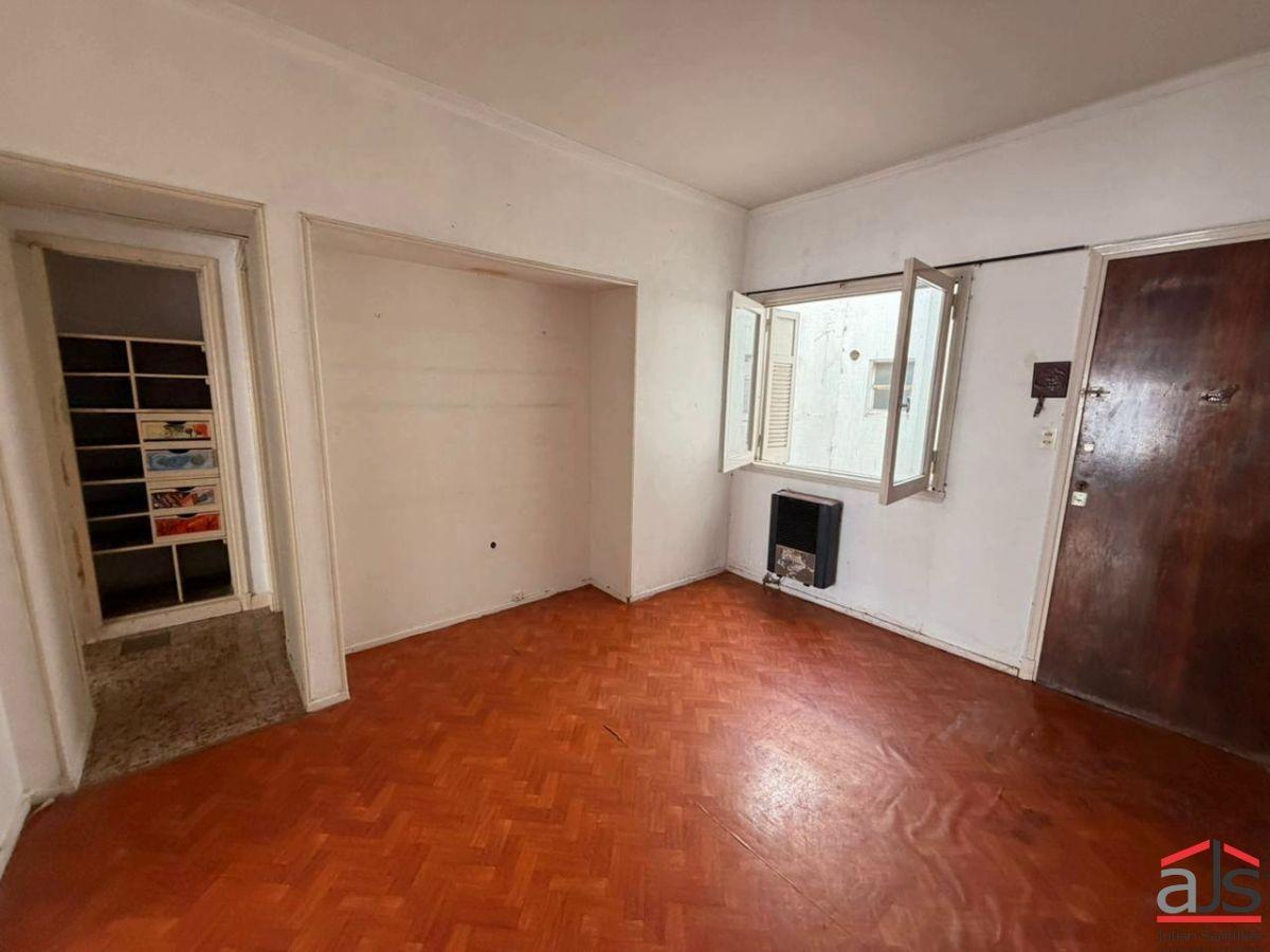 Foto de Alquiler 24 meses departamento de 2 ambientes Zona Plaza Colon, imagen 2