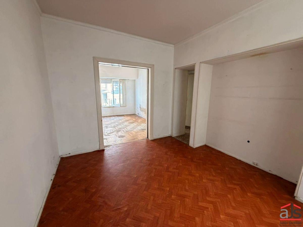 Foto de Alquiler 24 meses departamento de 2 ambientes Zona Plaza Colon, imagen 3