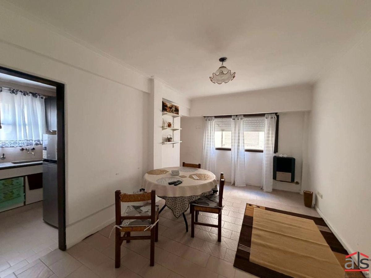 Foto de Venta de departamento de 2 ambientes luminoso con renta, imagen 1