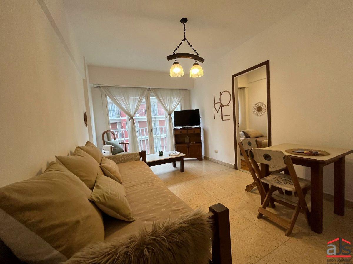 Foto de Departamento de 3 ambientes a la calle con balcón francés – Zona Aldrey, imagen 1