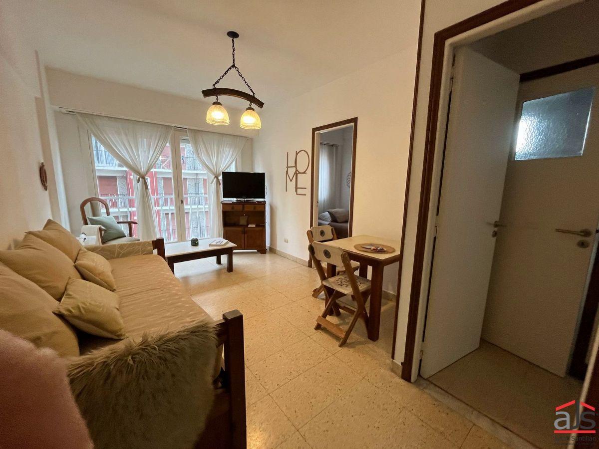 Foto de Departamento de 3 ambientes a la calle con balcón francés – Zona Aldrey, imagen 2