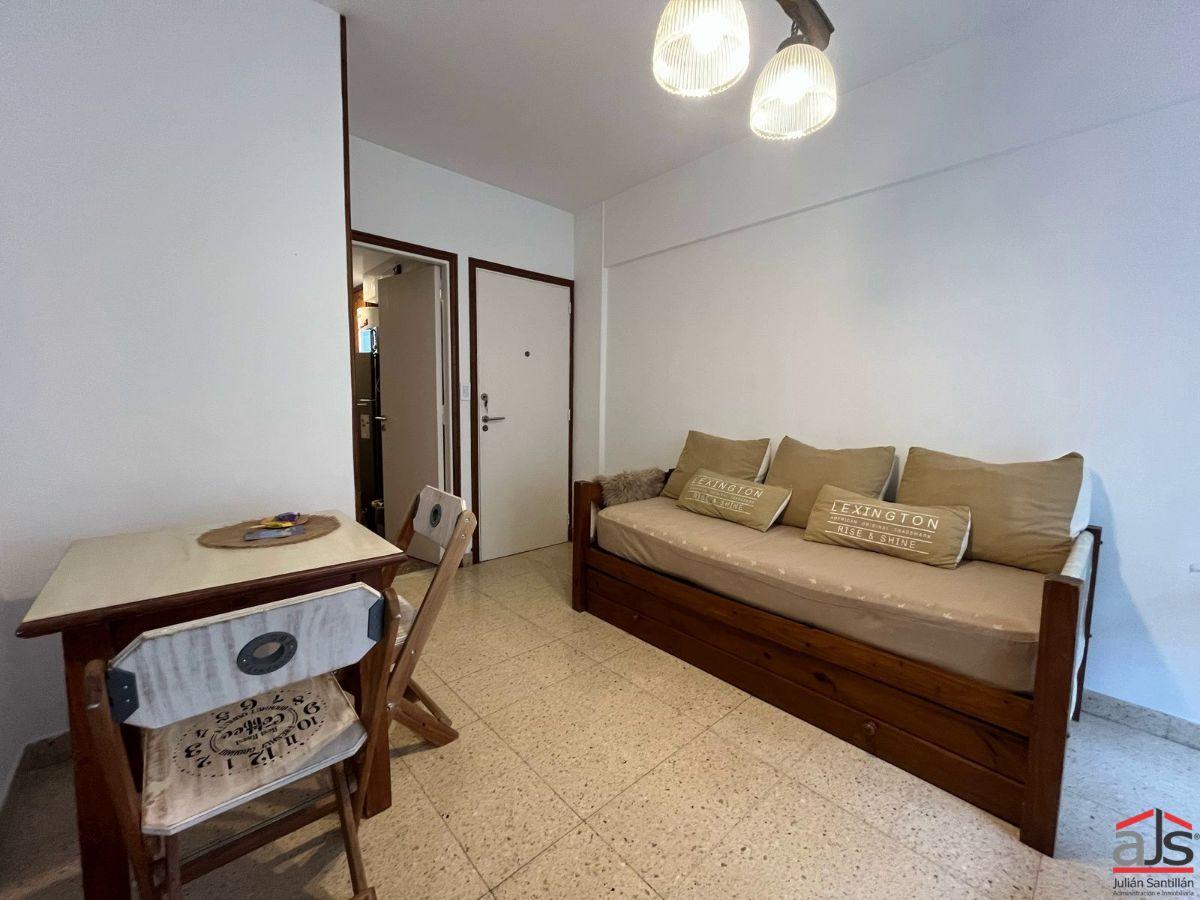 Foto de Departamento de 3 ambientes a la calle con balcón francés – Zona Aldrey, imagen 4
