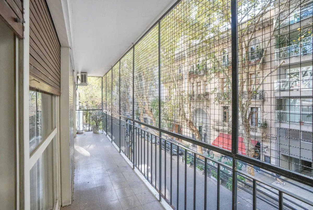 VENTA ELEGANTE 4AMB CON DEPENDENCIA COLEGIALES BALCÓN COCHERA 4