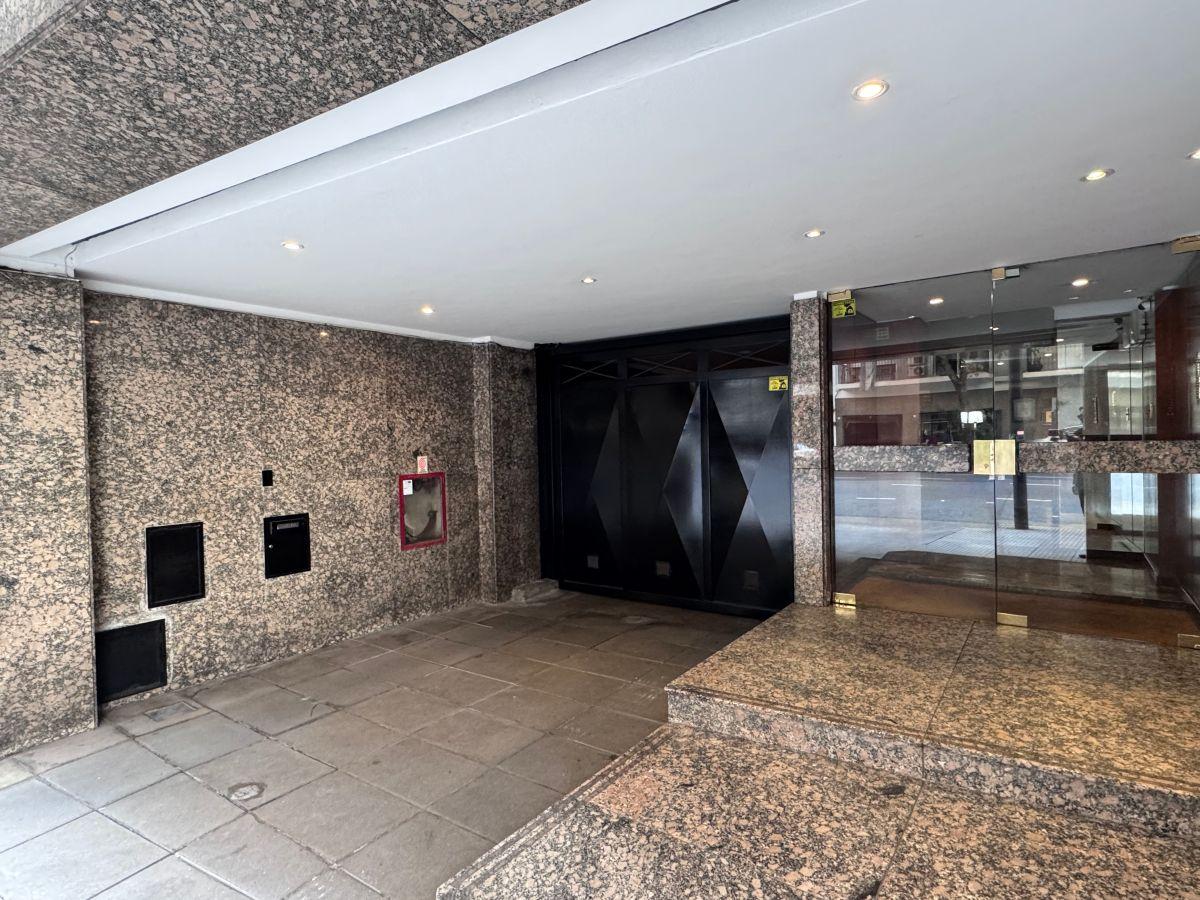 Foto de Excelente semipiso pallier privado, Balcón y cochera, imagen 2