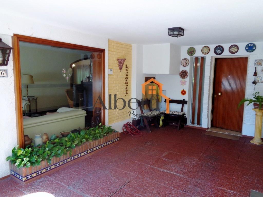 Foto de Venta Chalet Villa Sarmiento., imagen 4