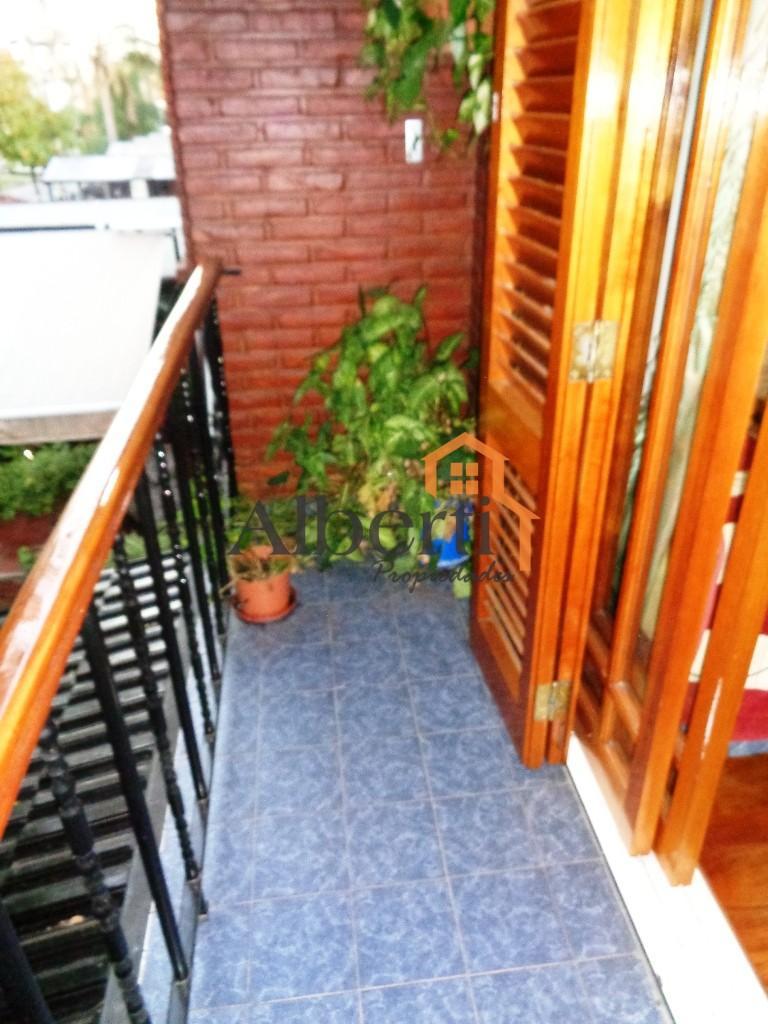 Duplex 3 Amb Amplios con Garage y Patio en Haedo Sur. 3