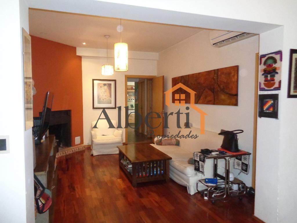 Chacabuco al 100. Haedo. Chalet reciclado a nuevo. Inmejorable ubicación.
