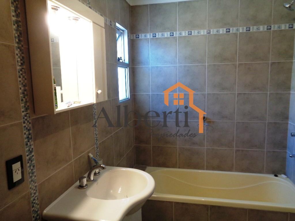 Foto de Chacabuco al 100. Haedo. Chalet reciclado a nuevo. Inmejorable, imagen 5