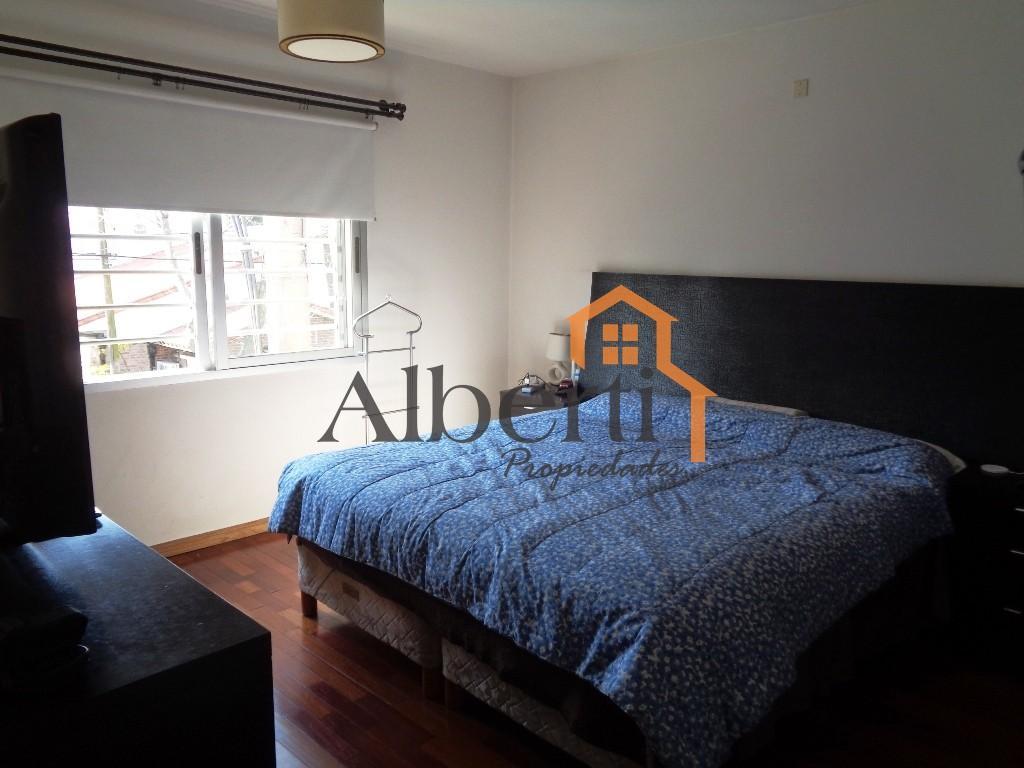Foto de Chacabuco al 100. Haedo. Chalet reciclado a nuevo. Inmejorable, imagen 2