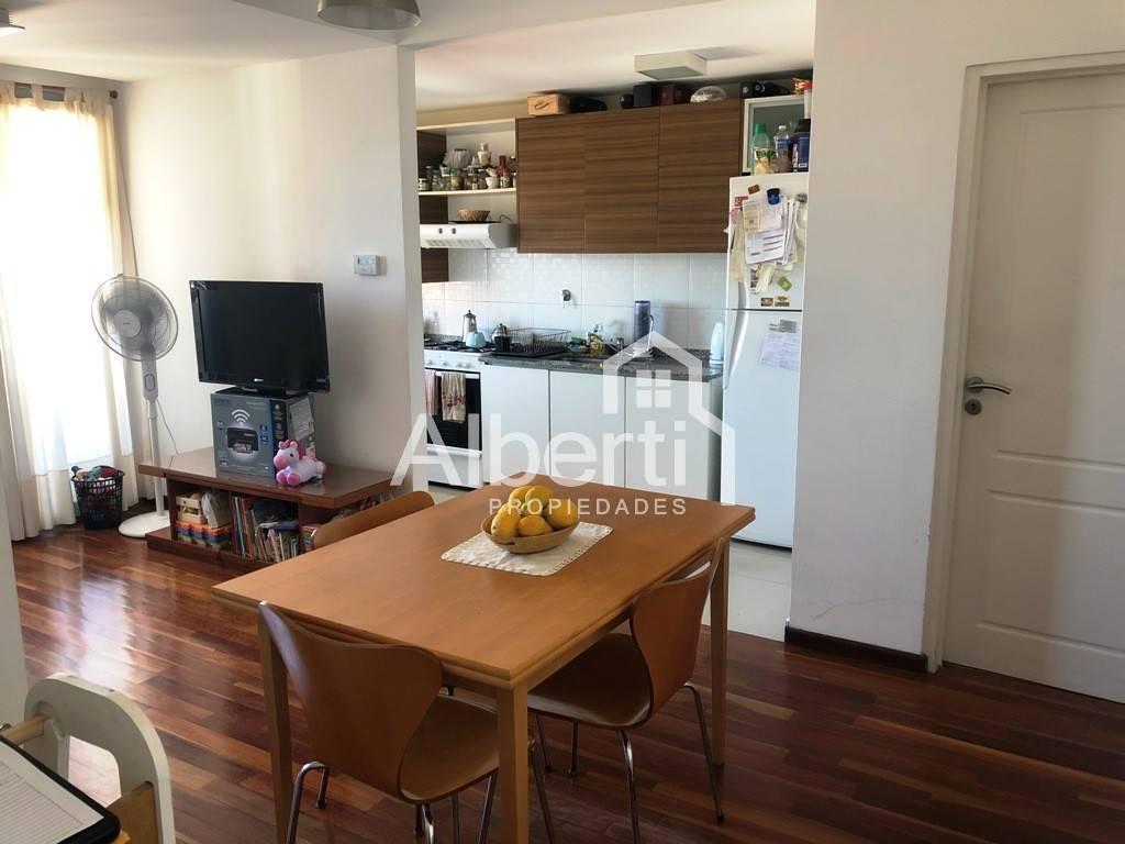 Foto de Venta Dpto. Haedo Centro - 3 AMB c/ Cochera., imagen 2
