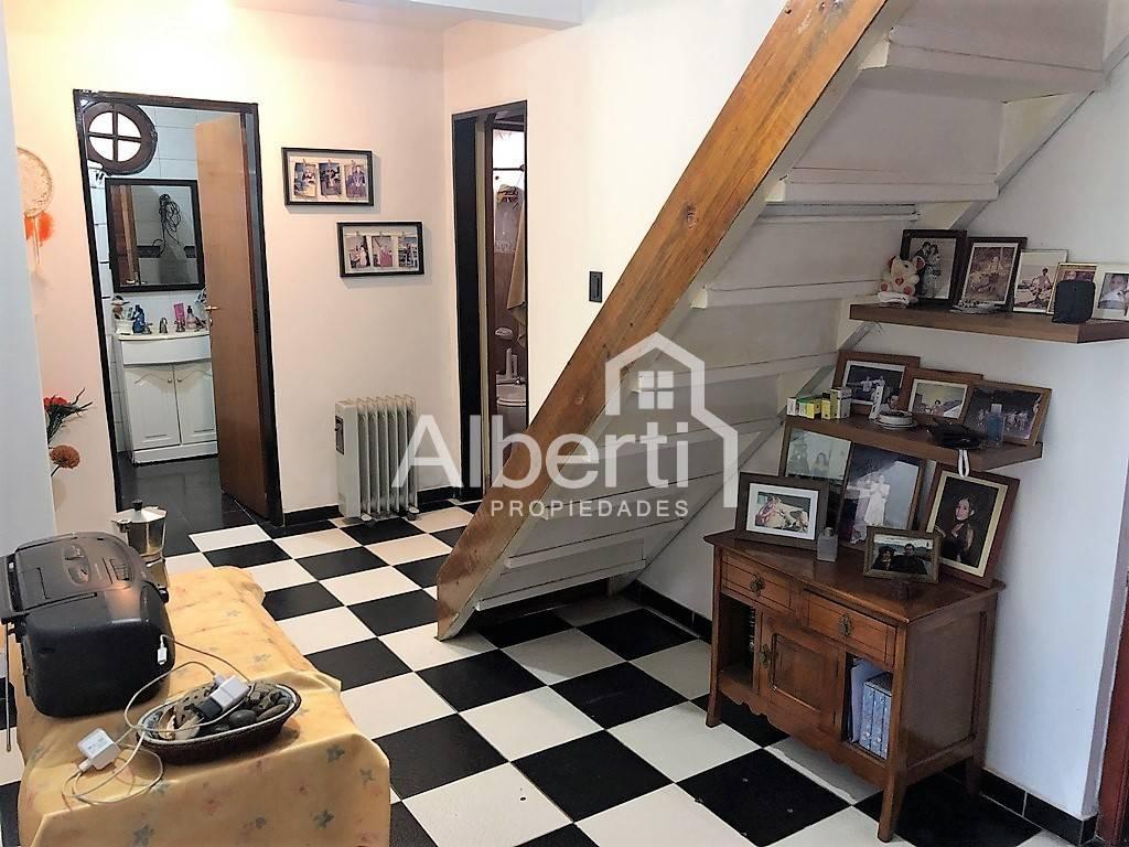 Foto de VENTA - CHALET con FONDO y QUINCHO HAEDO NORTE., imagen 4