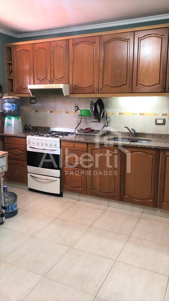 VENTA HAEDO – EXCELENTE DÚPLEX DE 3 AMB. – HAEDO NORTE.
