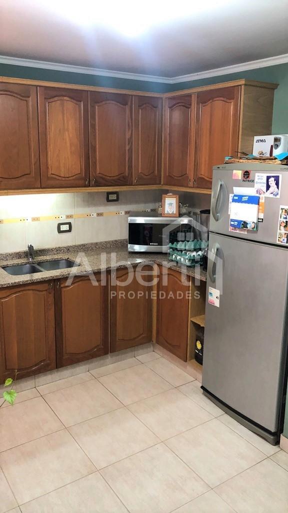 Foto de VENTA HAEDO – EXCELENTE DÚPLEX DE 3 AMB. – HAEDO NORTE., imagen 2