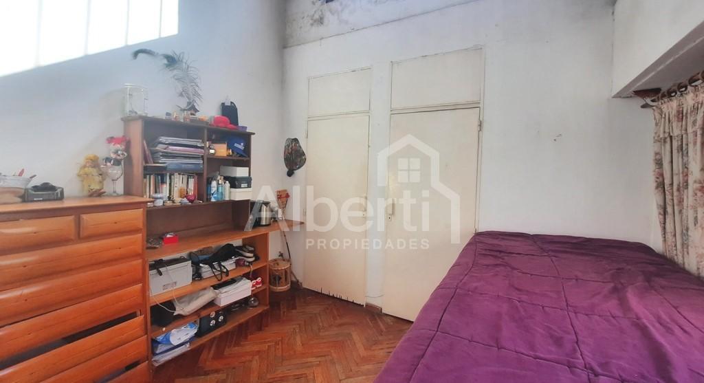 Foto de VENTA - CASA CON FONDO LIBRE - HAEDO, imagen 5