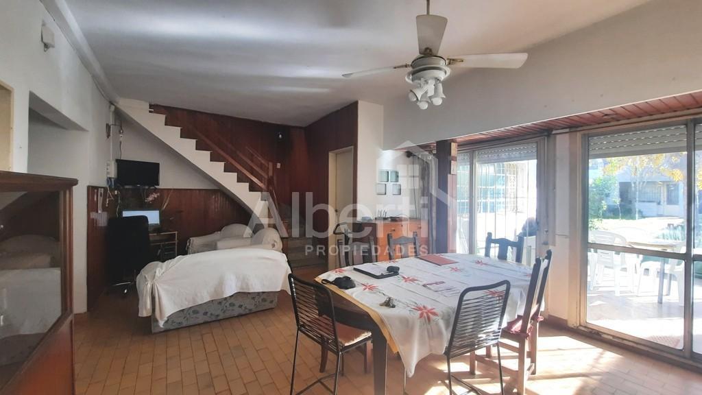 Foto de VENTA - CASA CON FONDO LIBRE - HAEDO, imagen 2