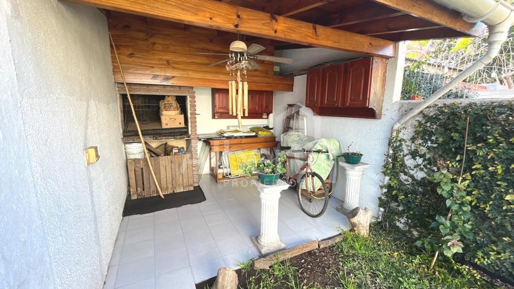 Foto de VENTA - TRIPLEX, HAEDO, 4 AMBIENTES, PARQUE, QUINCHO., imagen 4