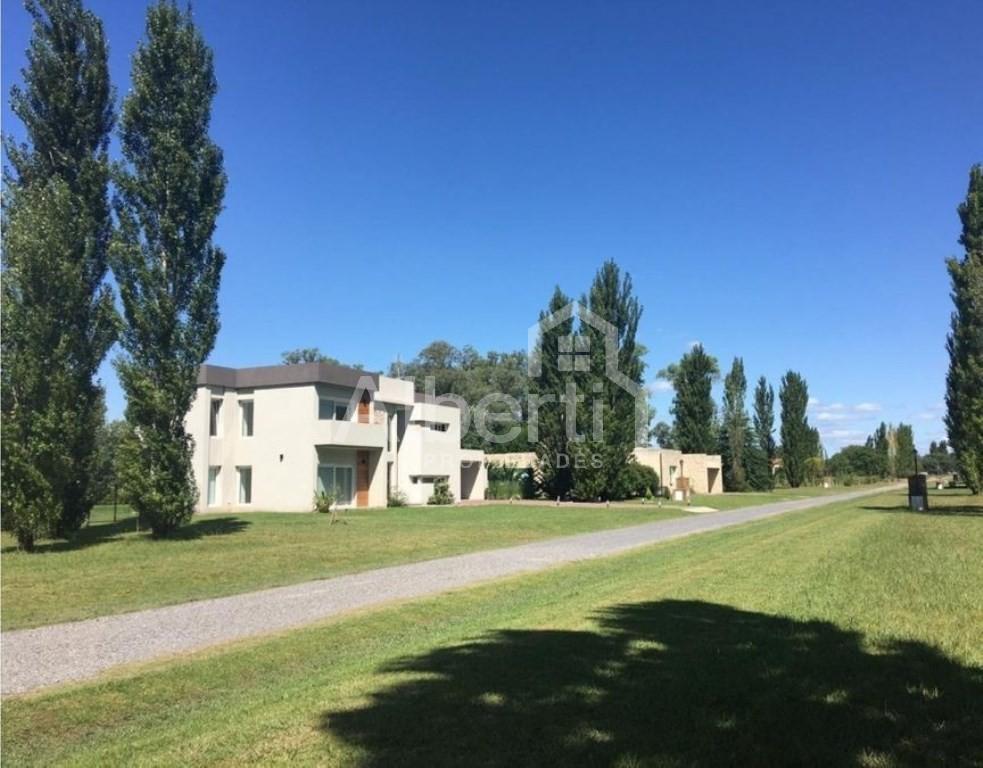 Foto de LOTE EN VENTA EN CLUB DE CAMPO SANTA IRENE COMARCAS DEL LUJAN, imagen 4