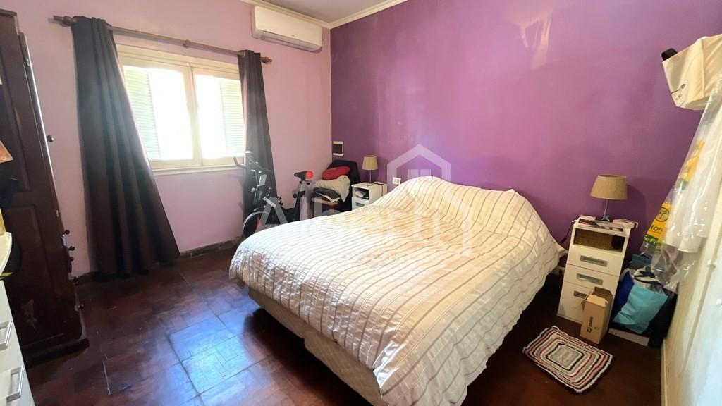 VENTA CASA 3 AMBIENTES EN CASTELAR.