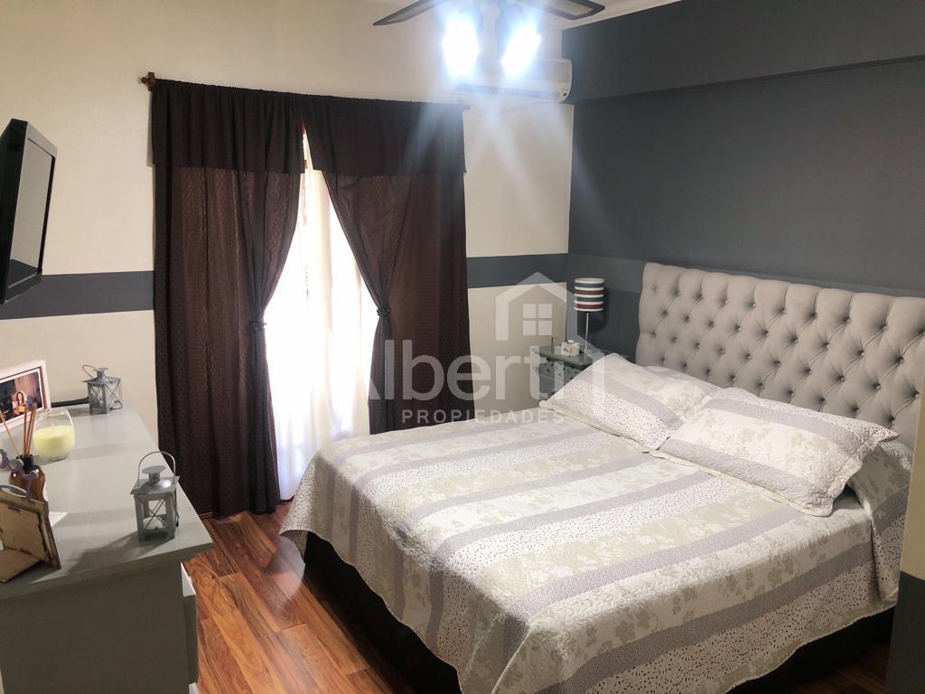Venta Triplex 4 Ambientes Impecable en Haedo. 2