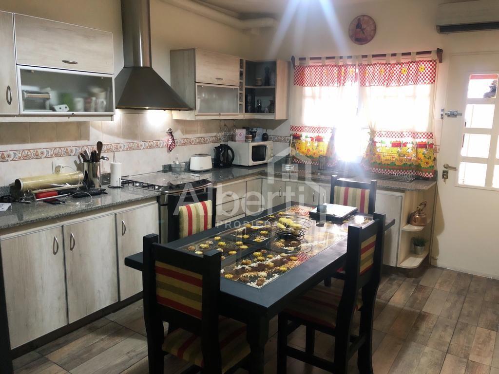Venta Triplex 4 Ambientes Impecable en Haedo. 3