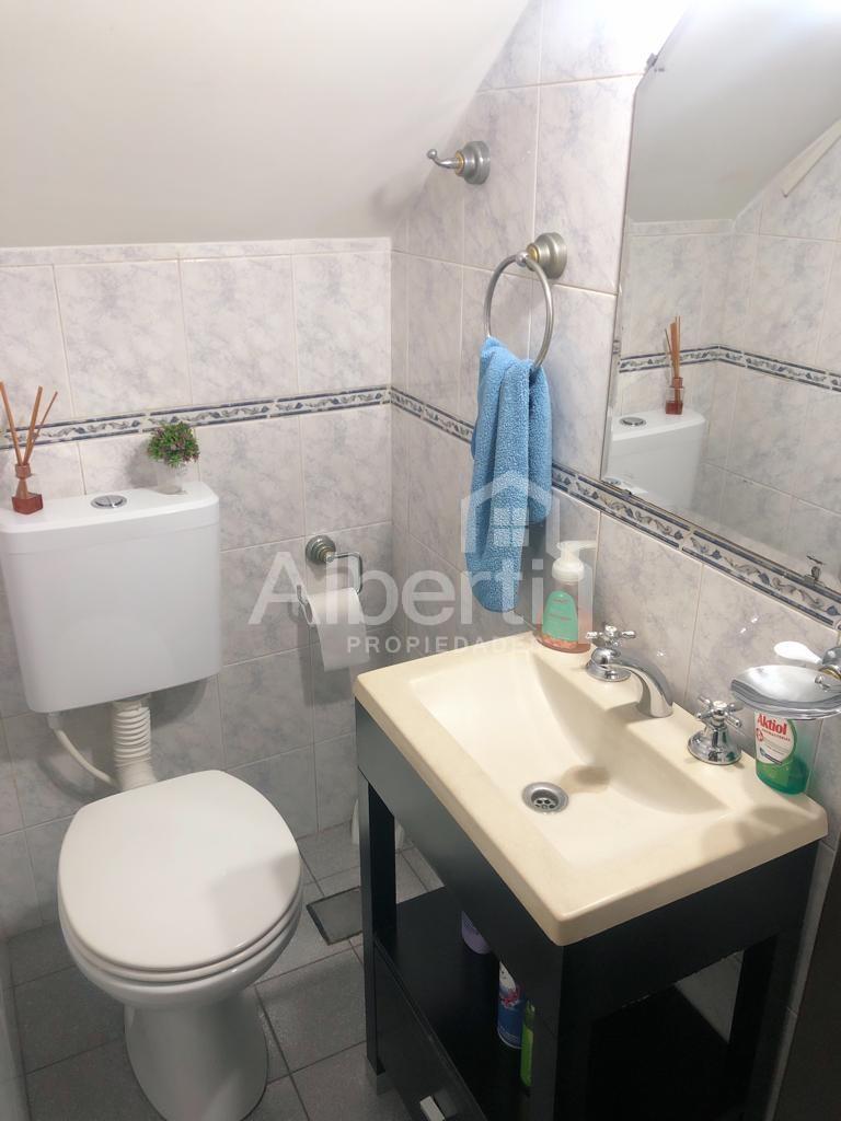 Venta Triplex 4 Ambientes Impecable en Haedo. 1