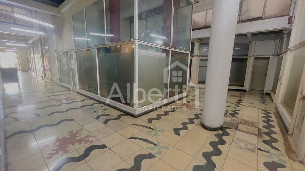 Foto de VENTA LOCAL EN GALERIA - HAEDO CENTRO (LADO NORTE)., imagen 5