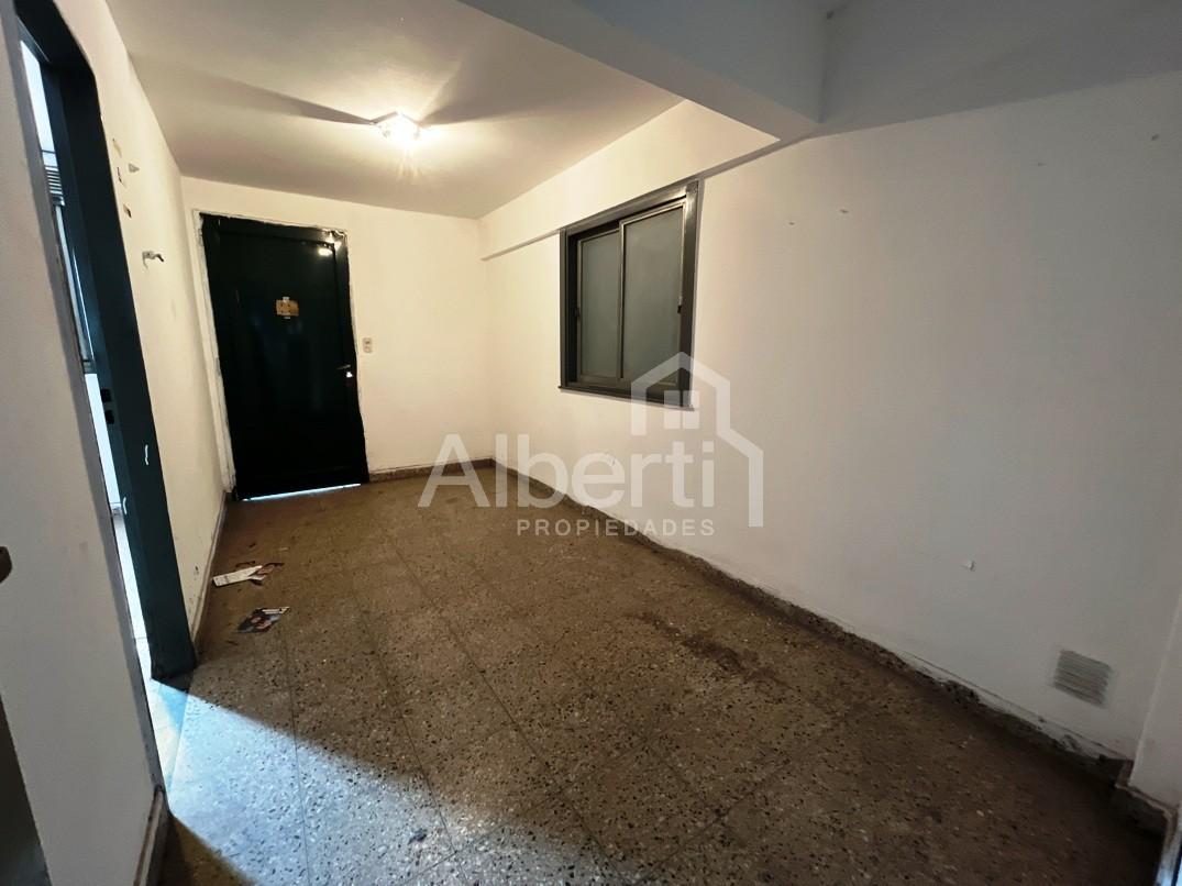 Venta Galpón en Haedo Norte. 5
