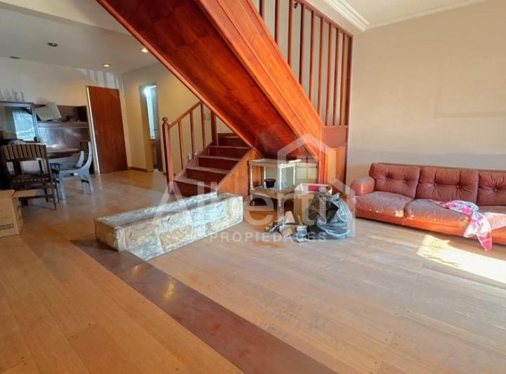 Foto de VENTA CHALET 6 AMBIENTES + LOTE LINDERO EN HAEDO NORTE., imagen 2