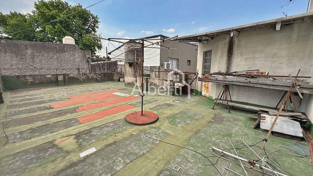 VENTA CASA 4 AMBIENTES EN RAMOS MEJÍA.