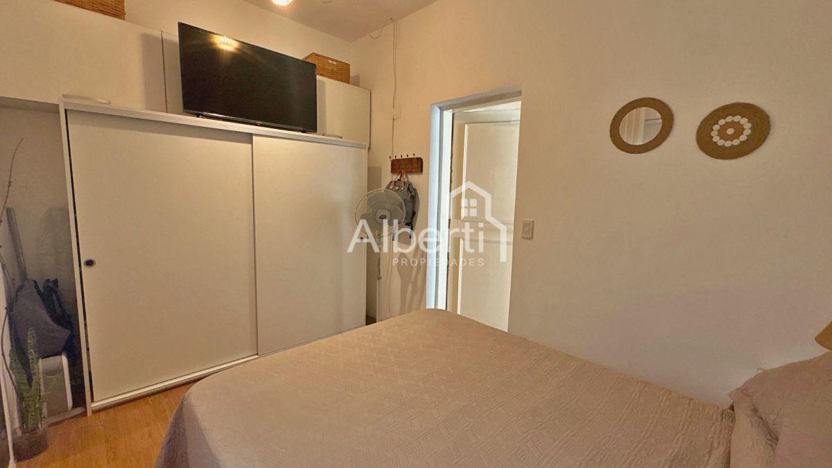 VENTA CHALET 6 AMBIENTES CON PARQUE EN HAEDO NORTE.