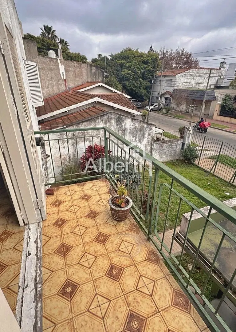 ALQUILER P.H. 3 AMBIENTES EN HAEDO NORTE. 3