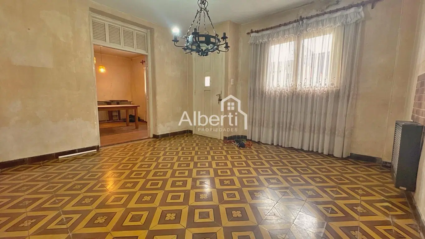 ALQUILER P.H. 4 AMBIENTES CON PATIO EN HAEDO NORTE. 5