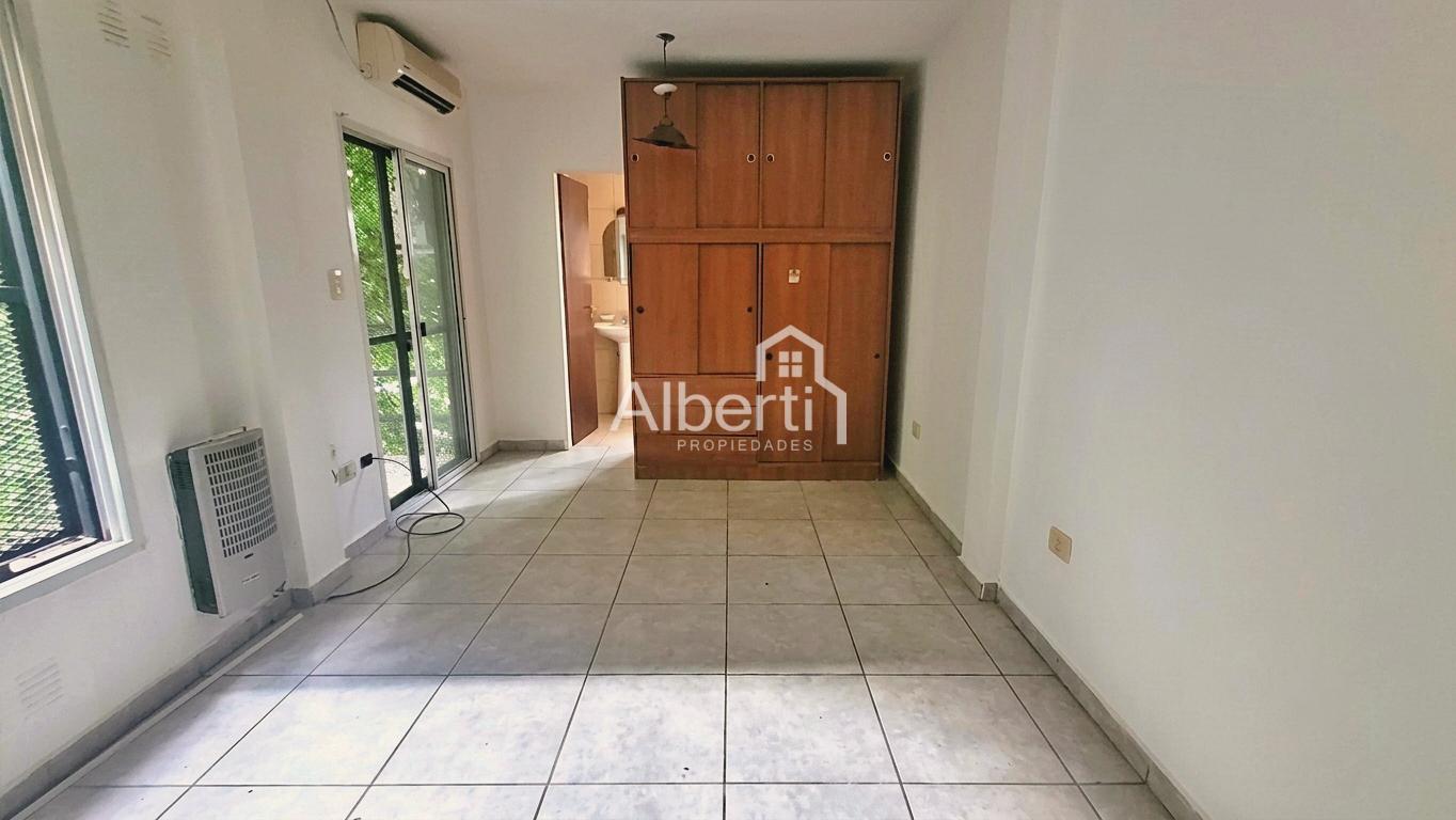 Foto de VENTA DEPARTAMENTO MONOAMBIENTE CON COCHERA EN CASTELAR NORTE., imagen 4