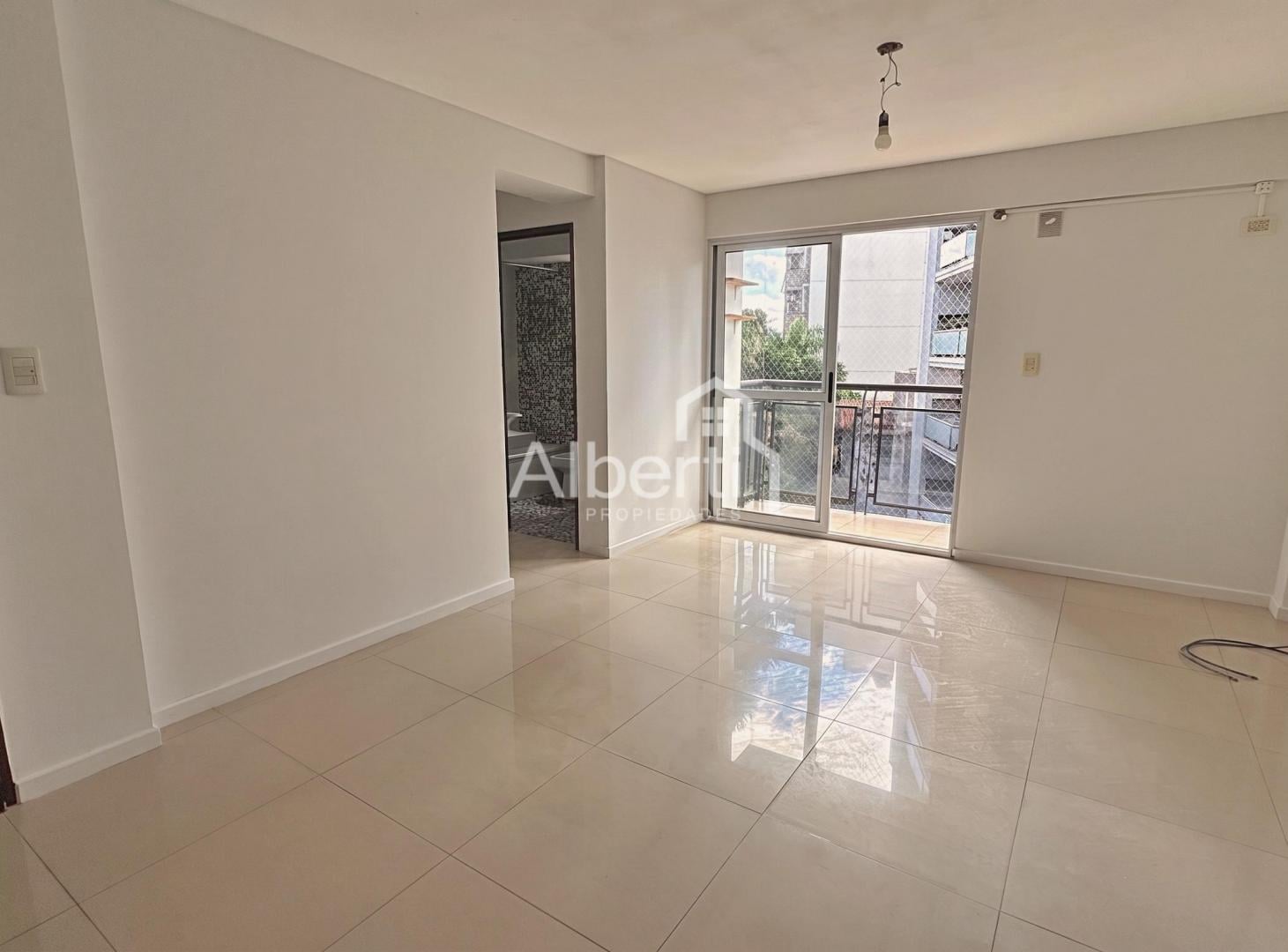Foto de ALQUILER MODERNO DEPARTAMENTO 2 AMBIENTES EN HAEDO NORTE., imagen 2