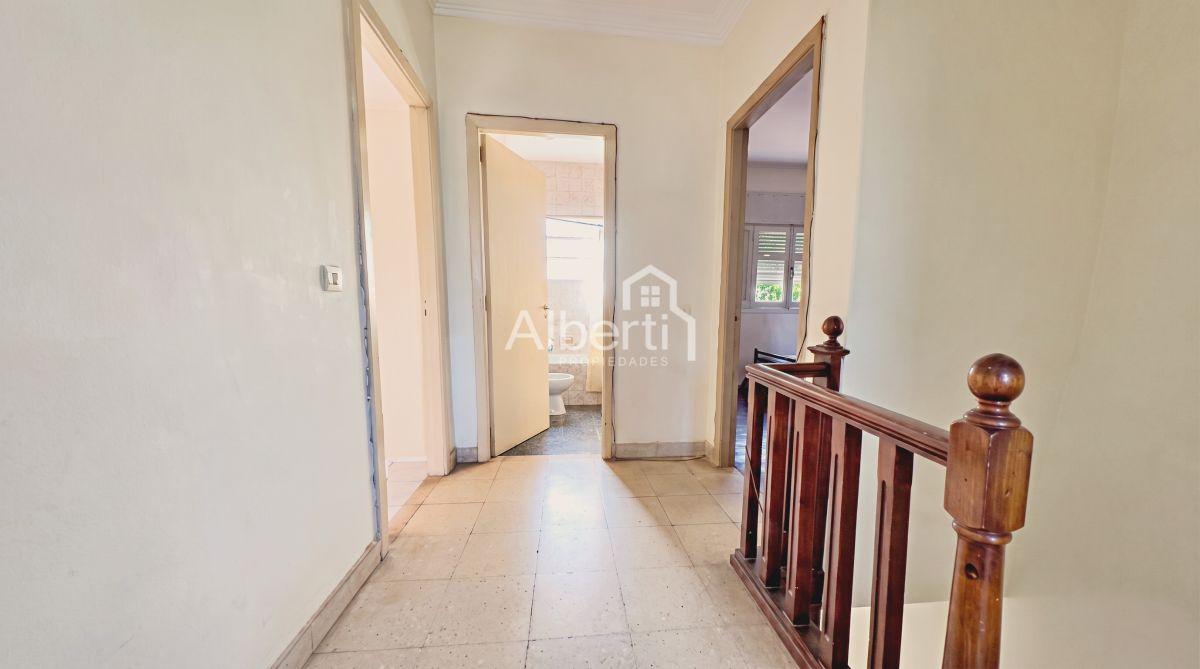 Foto de VENTA PROPIEDAD 4 AMBIENTES EN HAEDO CHICO CON PARQUE., imagen 5