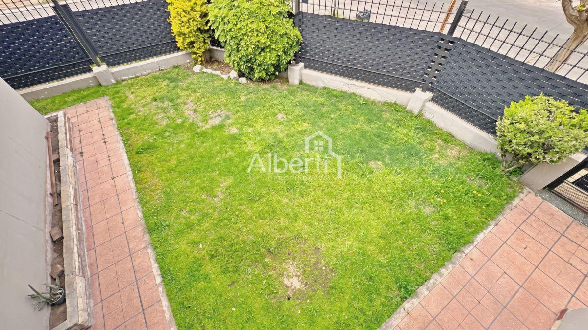 Foto de ALQUILER CASA 3 AMBIENTES CON PARQUE EN HAEDO NORTE – BARRIO GÜEMES., imagen 3