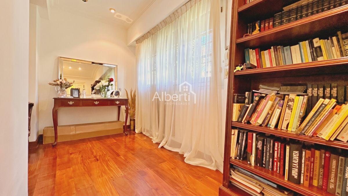 Foto de VENTA PROPIEDAD 5 AMBIENTES DE CATEGORÍA EN HAEDO CHICO., imagen 3